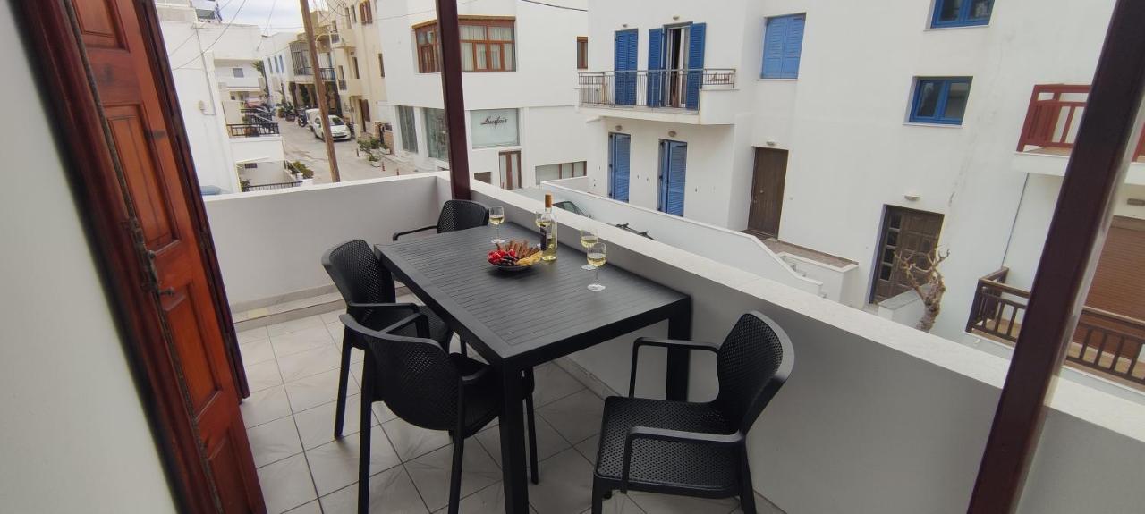 Kapetanos Rooms Naxos City Exterior photo