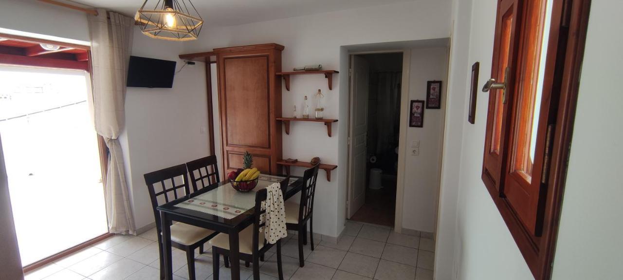 Kapetanos Rooms Naxos City Exterior photo