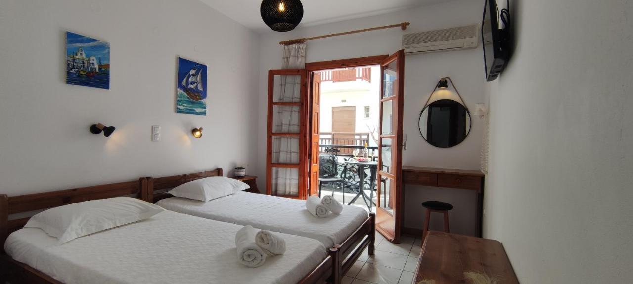 Kapetanos Rooms Naxos City Exterior photo