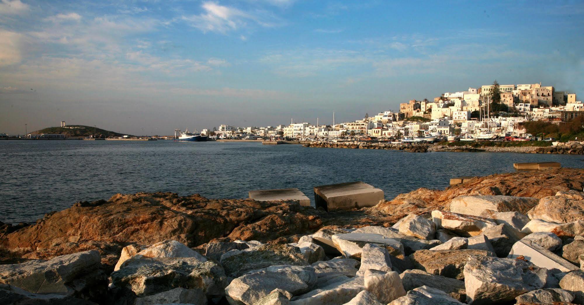 Kapetanos Rooms Naxos City Exterior photo