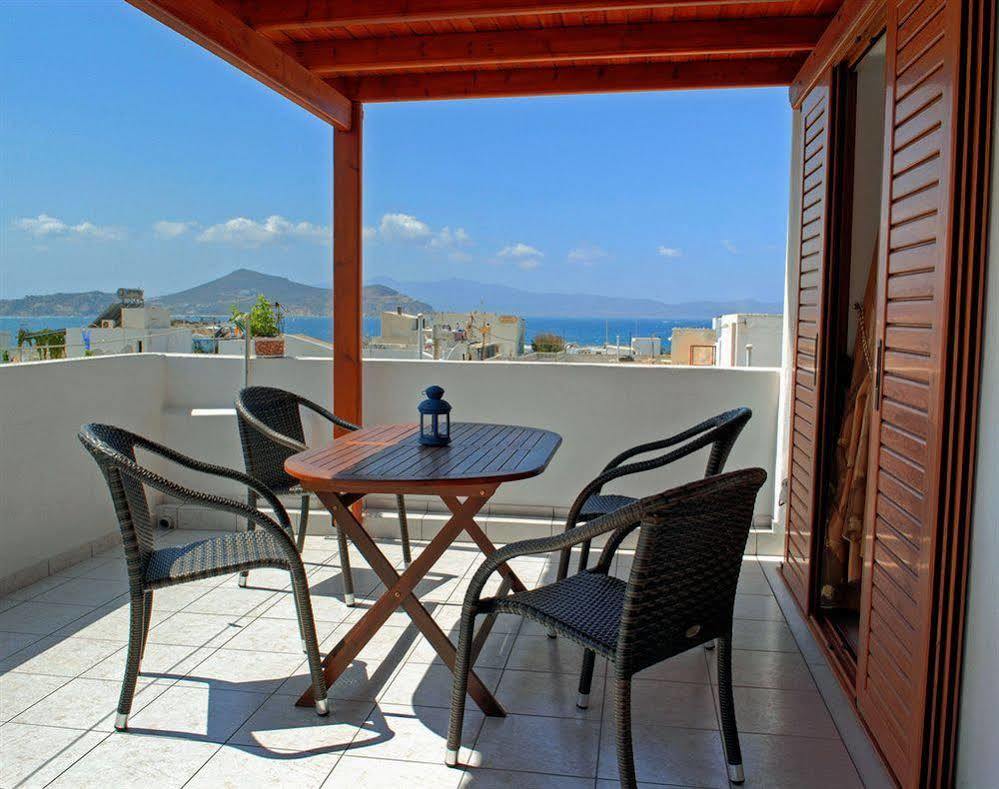 Kapetanos Rooms Naxos City Exterior photo